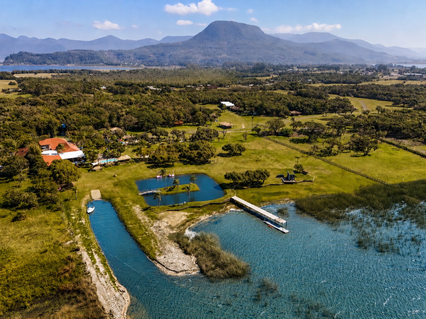 Fazenda Pontal, vista aérea da Lagoa das Malvas em Maquiné